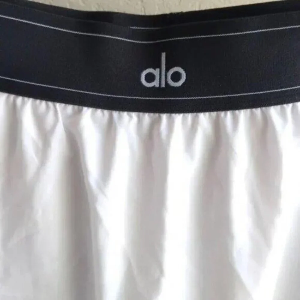 Alo Yoga Match Point Tennis Skirt & Size Small & White Color NWOT